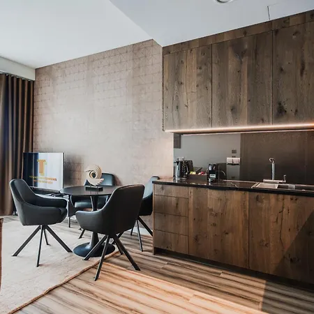 Towarowa Towers I Apartment