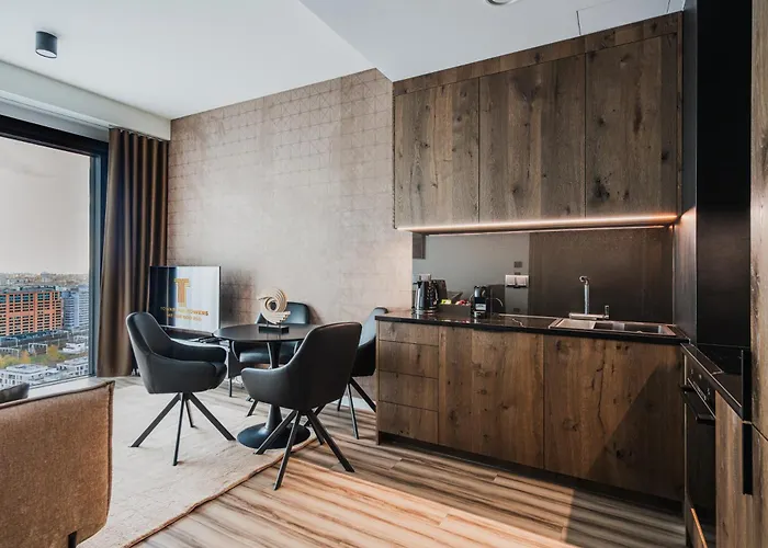 Towarowa Towers I Apartment