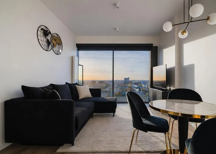 Apartment Towarowa Towers I Warsaw